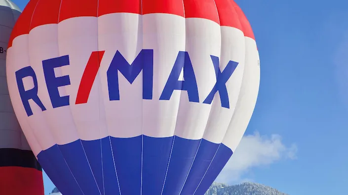 Agenzia immobiliare REMAX Divina – Caserta