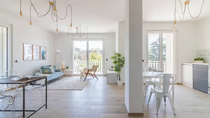 Med-Imm, oltre l’agenzia immobiliare