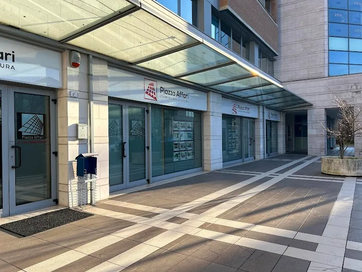 Piazza Affari – L’immobiliare su misura Sede