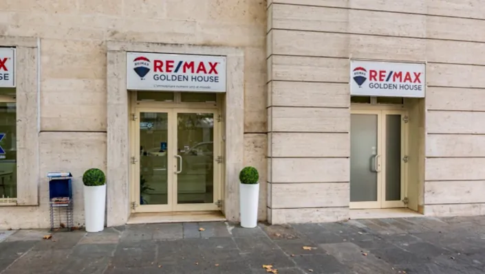 RE/MAX Golden House 2